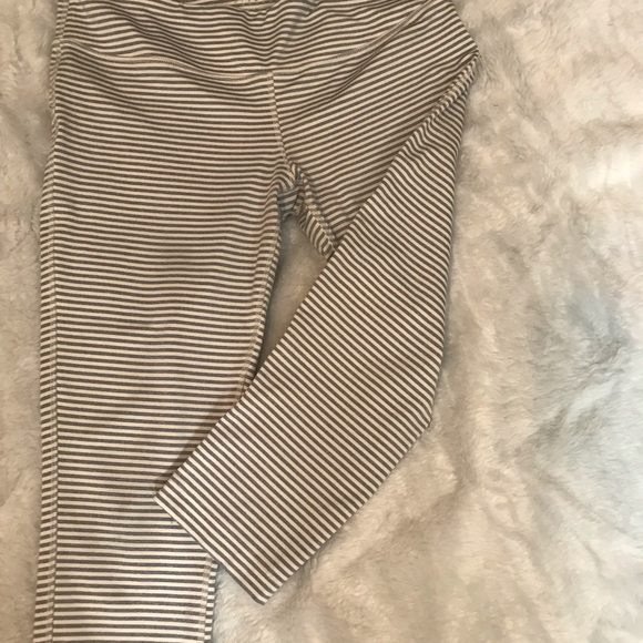 Workout Leggings - Picture 2 of 3